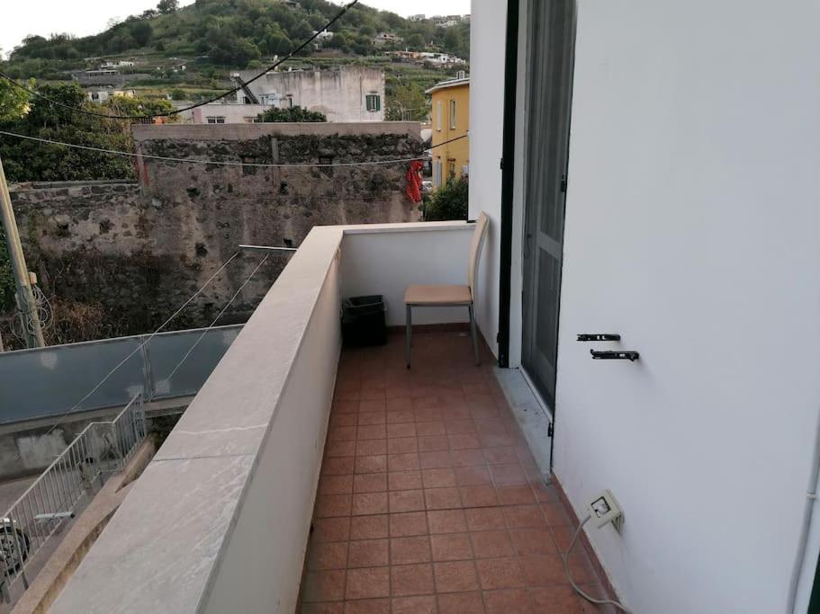 Grazioso Appartamento A Ischia Zona Pilastri エクステリア 写真