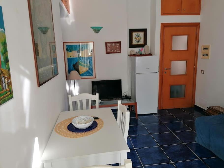 Grazioso Appartamento A Ischia Zona Pilastri エクステリア 写真